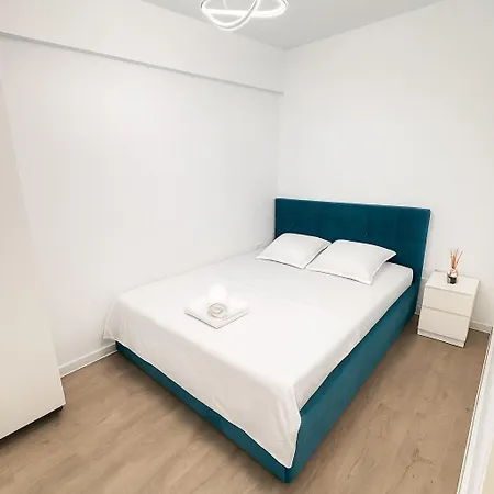 Apartment Entire In Sector 5 - 1027 *