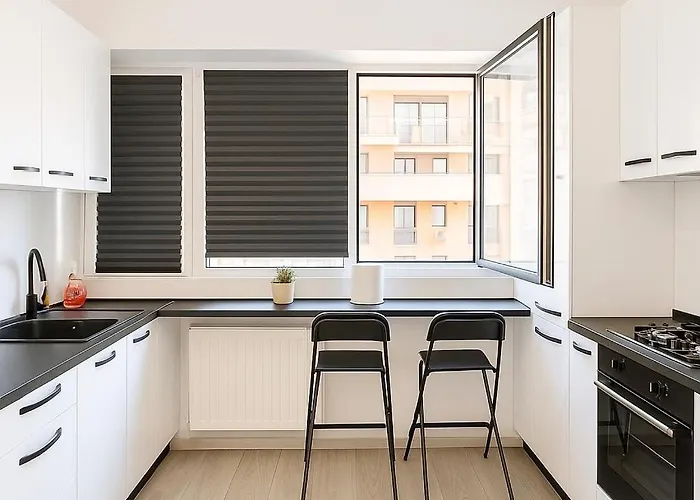 Апартаменти Entire In Sector 5 - 1027